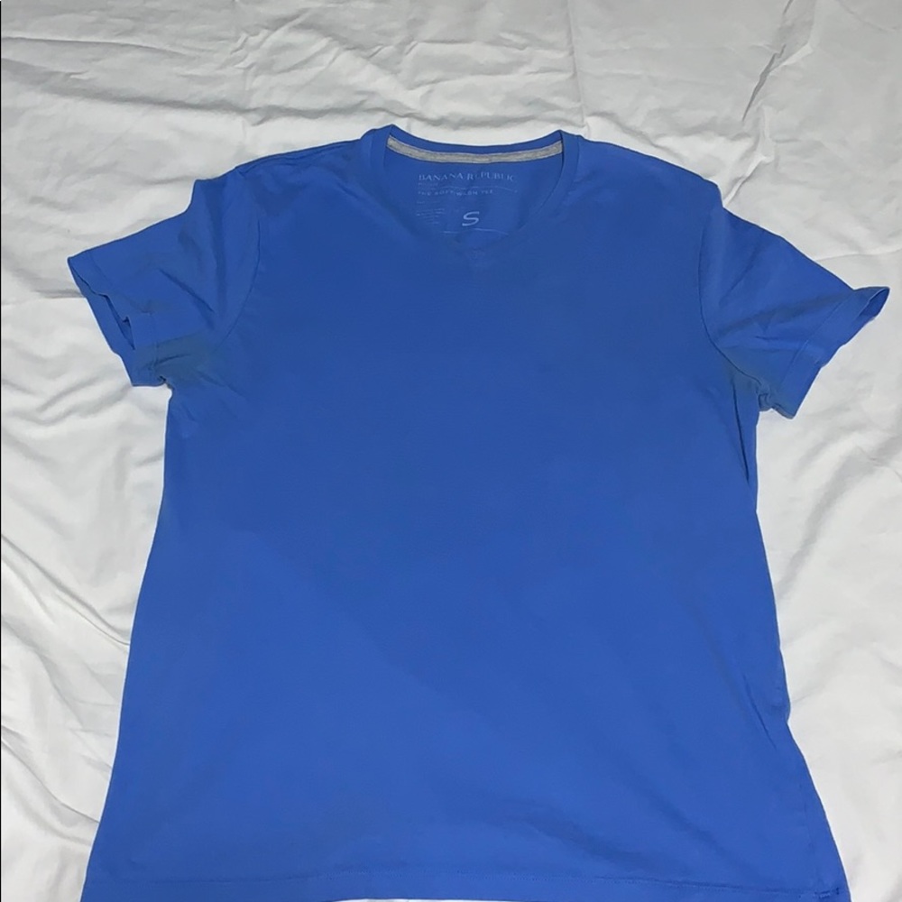 Banana Republic Men’s V-Neck Short Sleeve T-Shirt